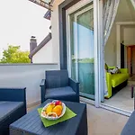 Apartments With Pool In Pula,Croatia