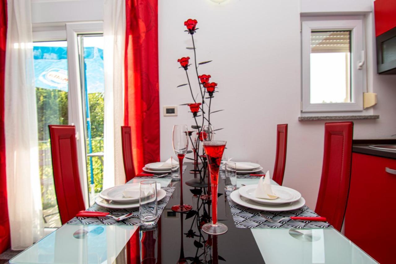 Guest house With Pool In Pula,croatia
