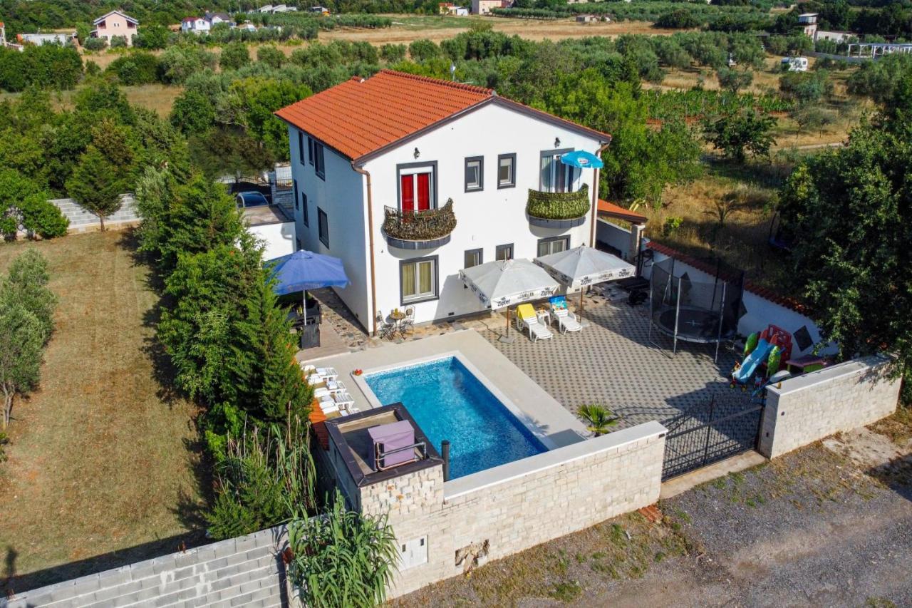 With Pool In Pula,croatia *