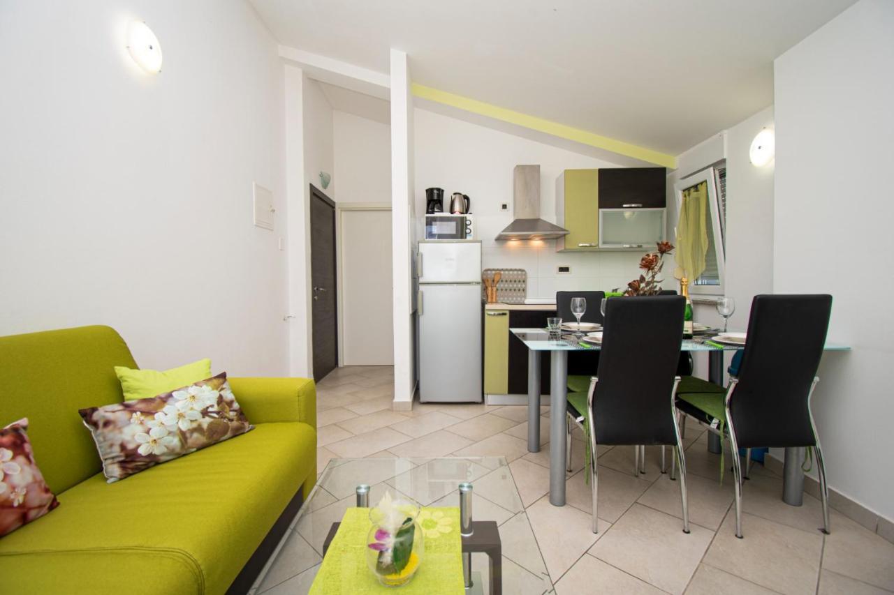 With Pool In Pula,croatia Guest house *